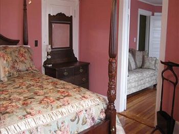 The Badin Inn & Golf Club Albemarle Экстерьер фото